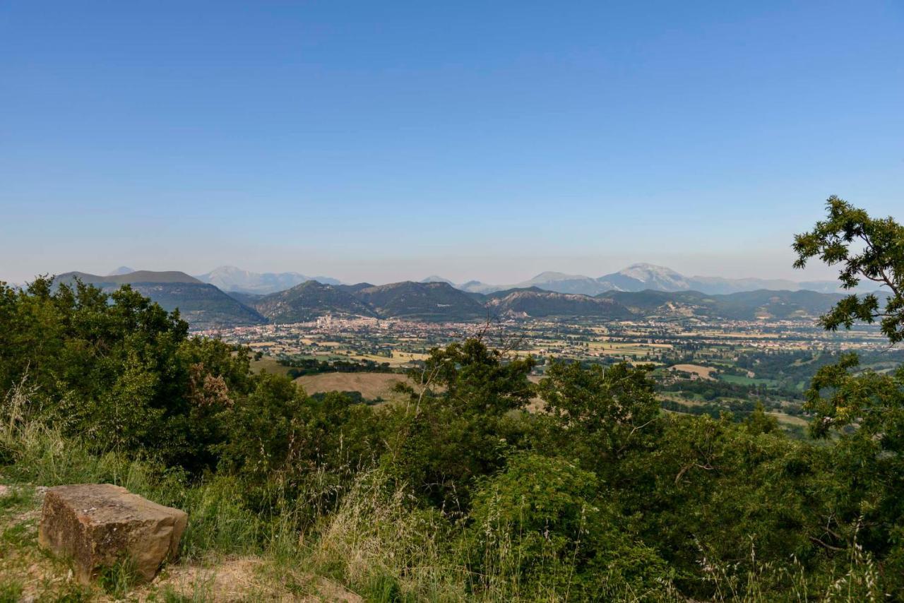 Willa La Casa Di Claudia Gubbio Zewnętrze zdjęcie